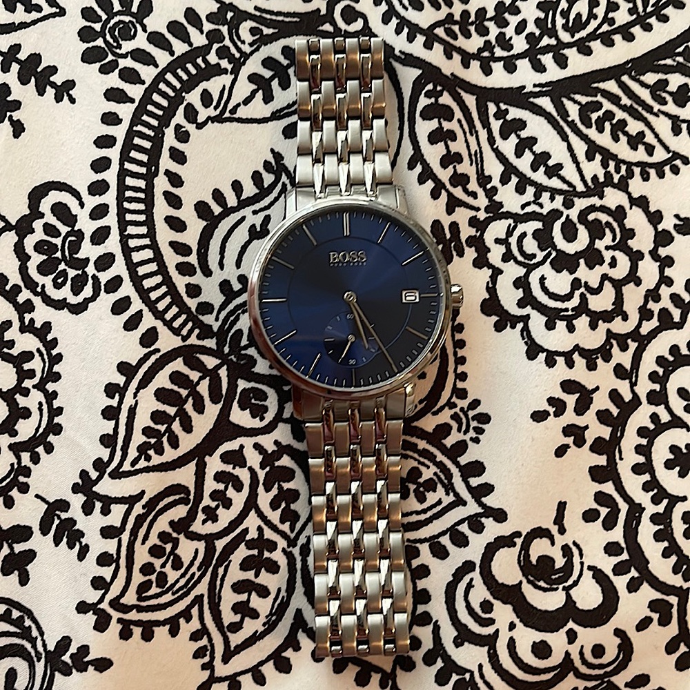 BOSS Round Bracelet Watch,40mm
 
BLUE/ SILVER, Size One Size